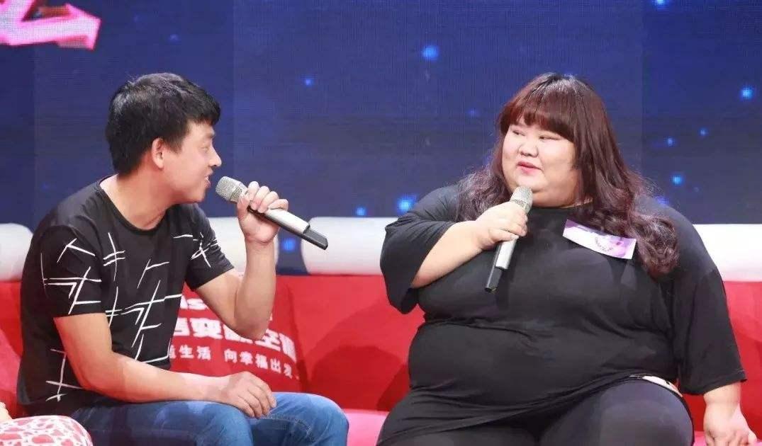 结婚3年校花被丈夫喂胖到332斤,浙江校花被丈夫养到330斤