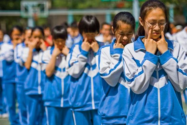 深圳校服对比福建校服,中国校服最出名的几种校服