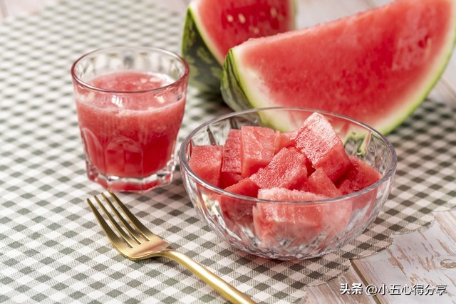 从小怎么培养赚钱能力,男人没有能力赚钱有哪些表现呢