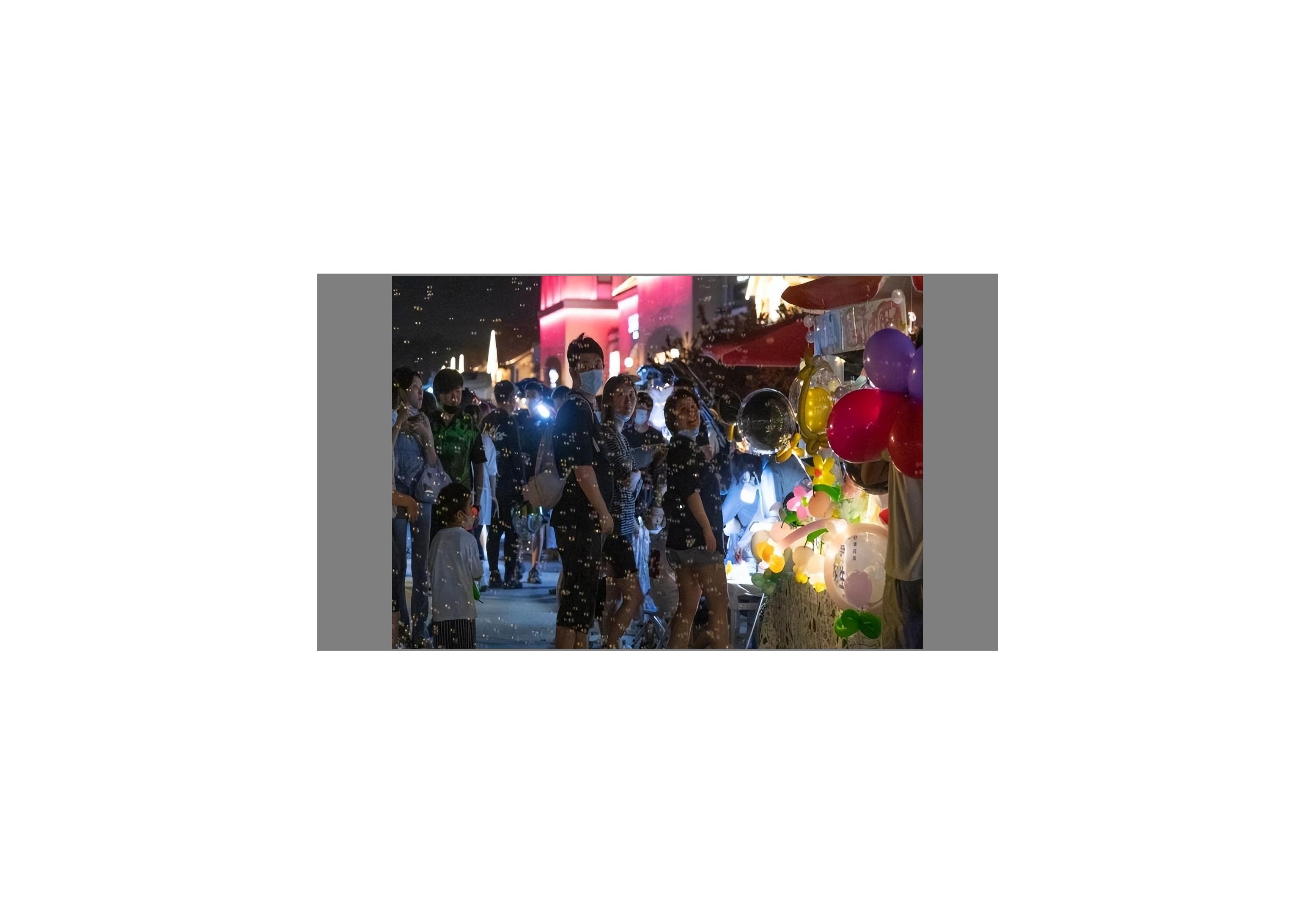 后备箱摆地摊卖1块钱零食,后备箱摆摊卖饭