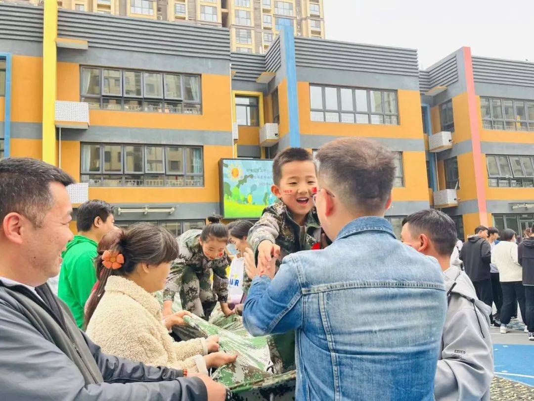 童心系国防共筑强军梦—郑东新区龙翔第四幼儿园春季亲子运动会