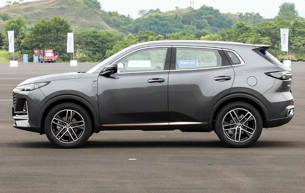 长安的最新款车落地价多少,长安最新款车落地