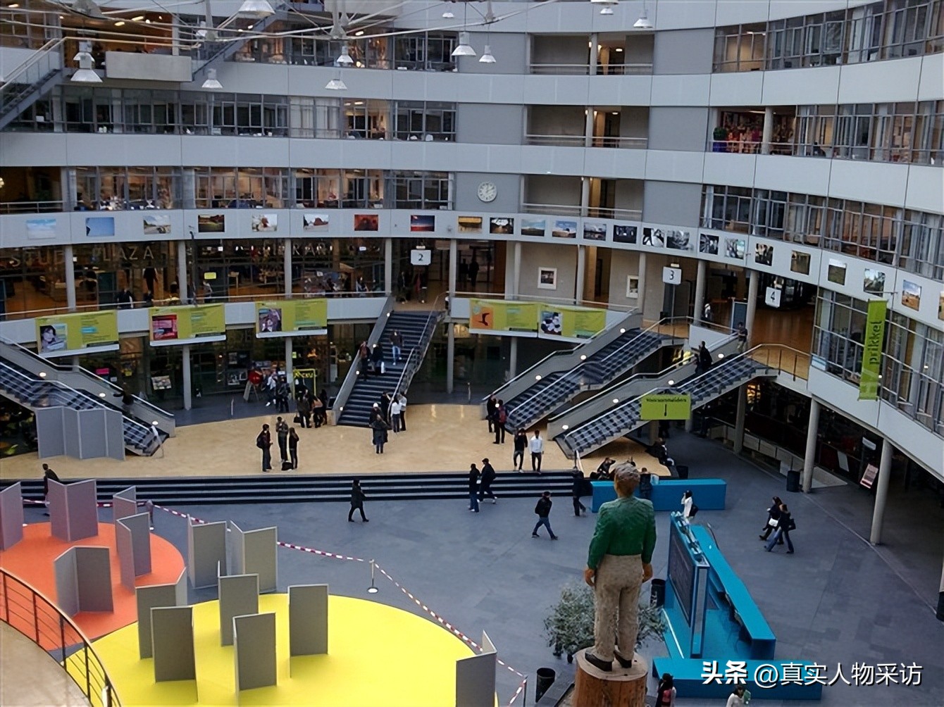 我在荷兰读反恐专业，毕业后到马尔代夫工作，下午只工作1.5小时