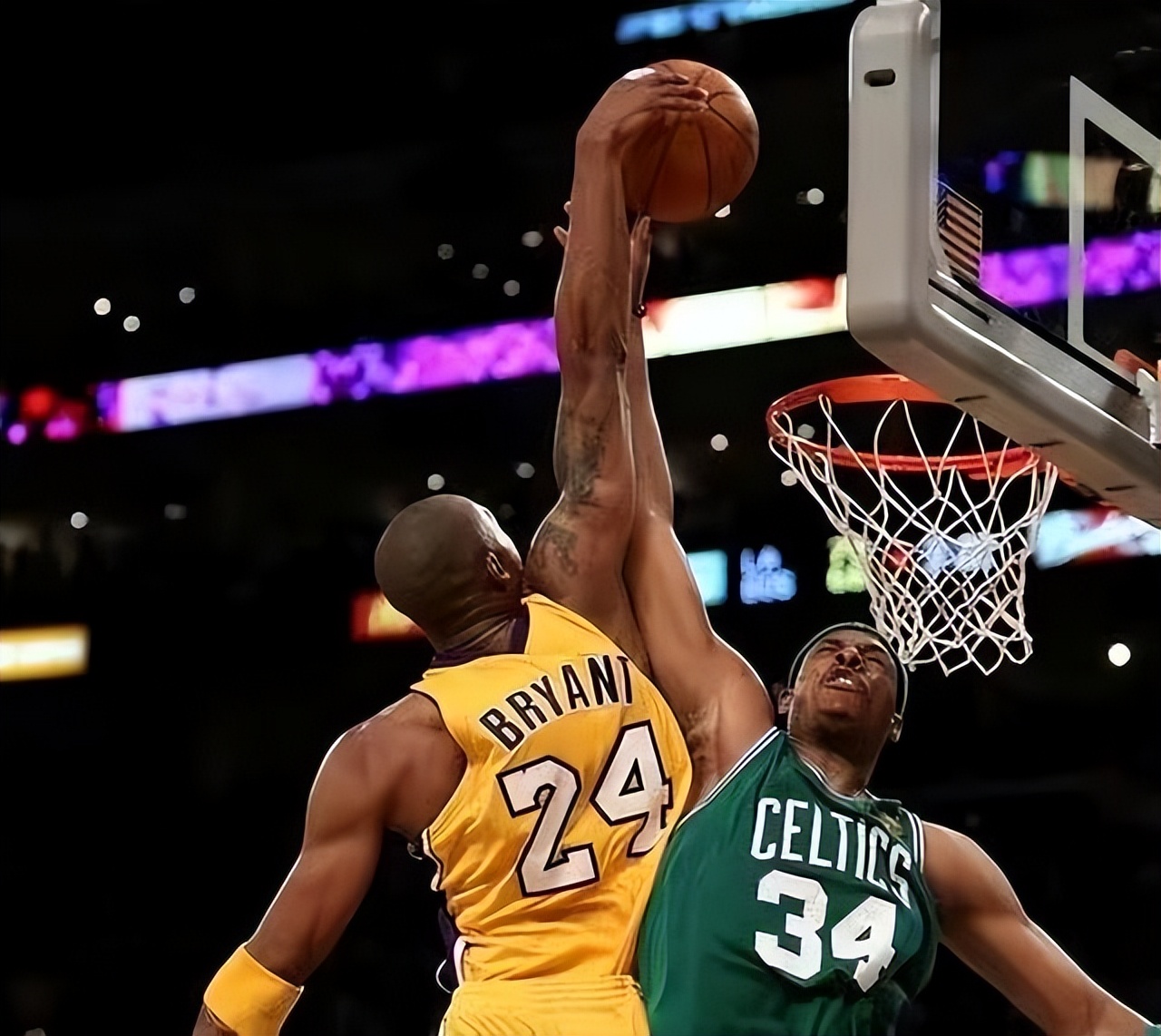 08年凯尔特人夺冠，皮尔斯21+4+6，那么加内特雷阿伦什么表现？