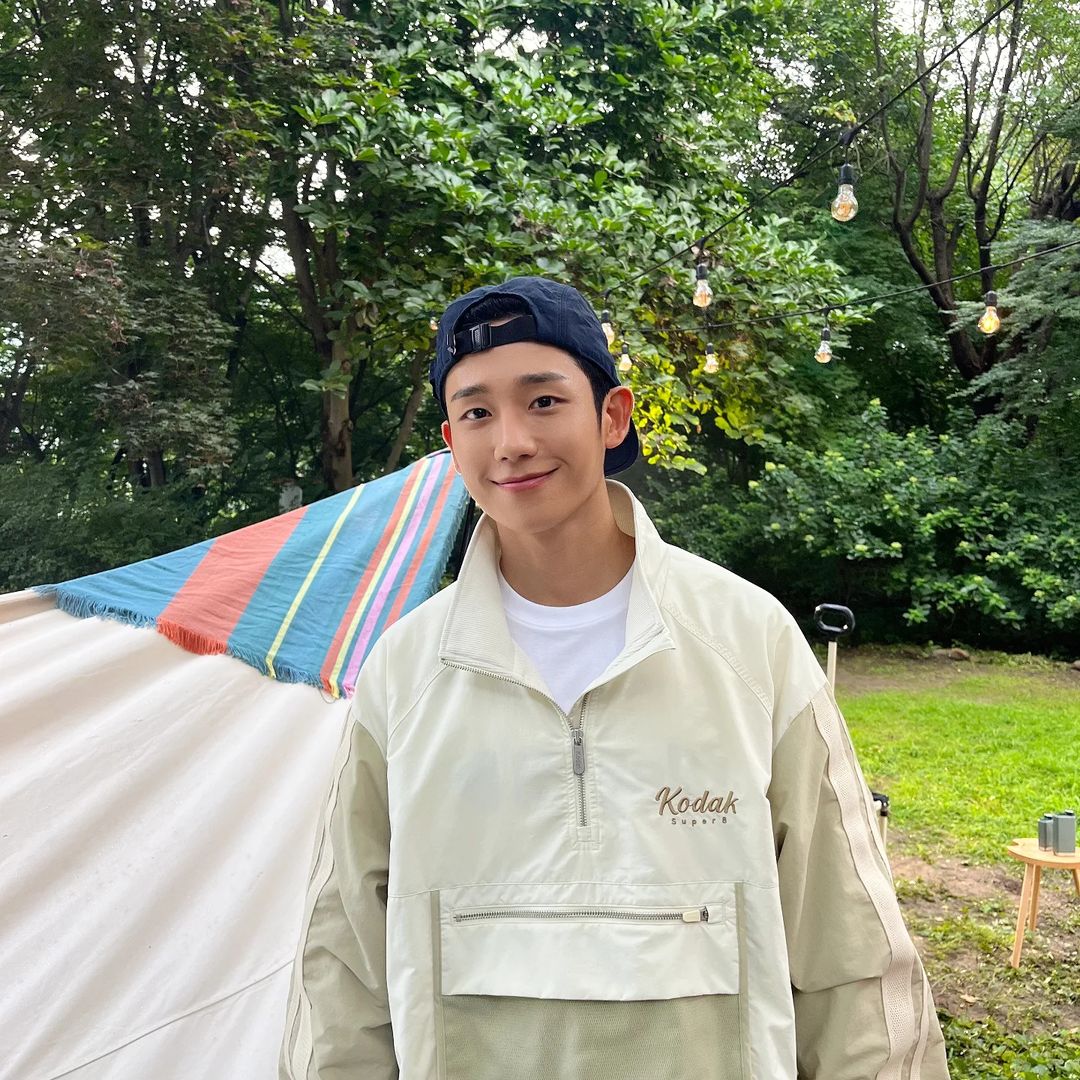 丁海寅半之半穿搭,丁海寅西装搭毛衣