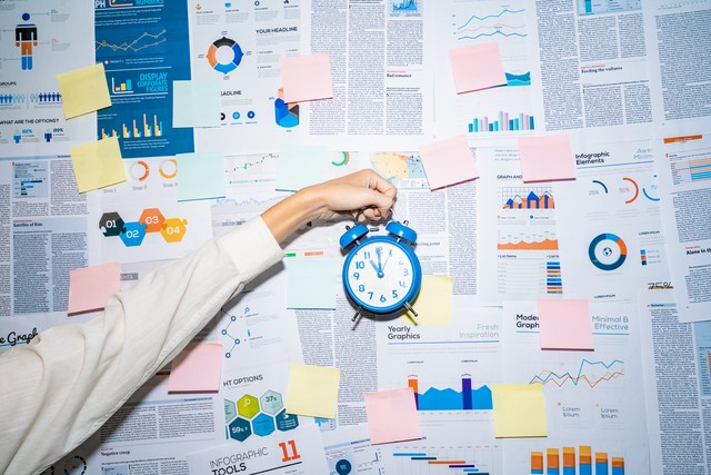 关于企业实行特殊工时制审批办法,企业申请综合工时制超两年合法吗