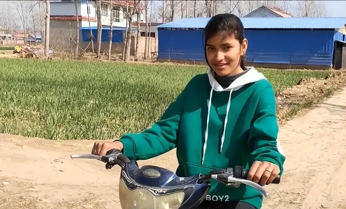 2019年，20岁巴基斯坦美女嫁给一26岁河南农民，如今生活得很幸福