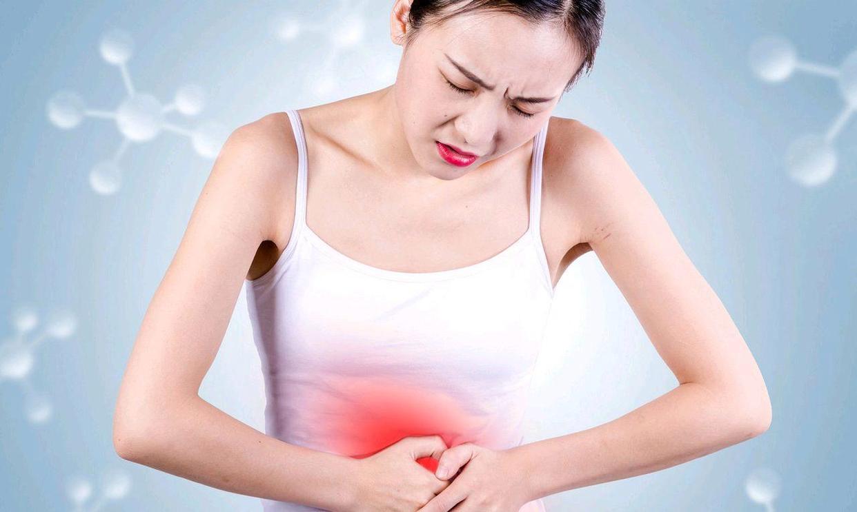 来姨妈时，排出像“肉”一样的血块，正常吗？妇科医生道出实情