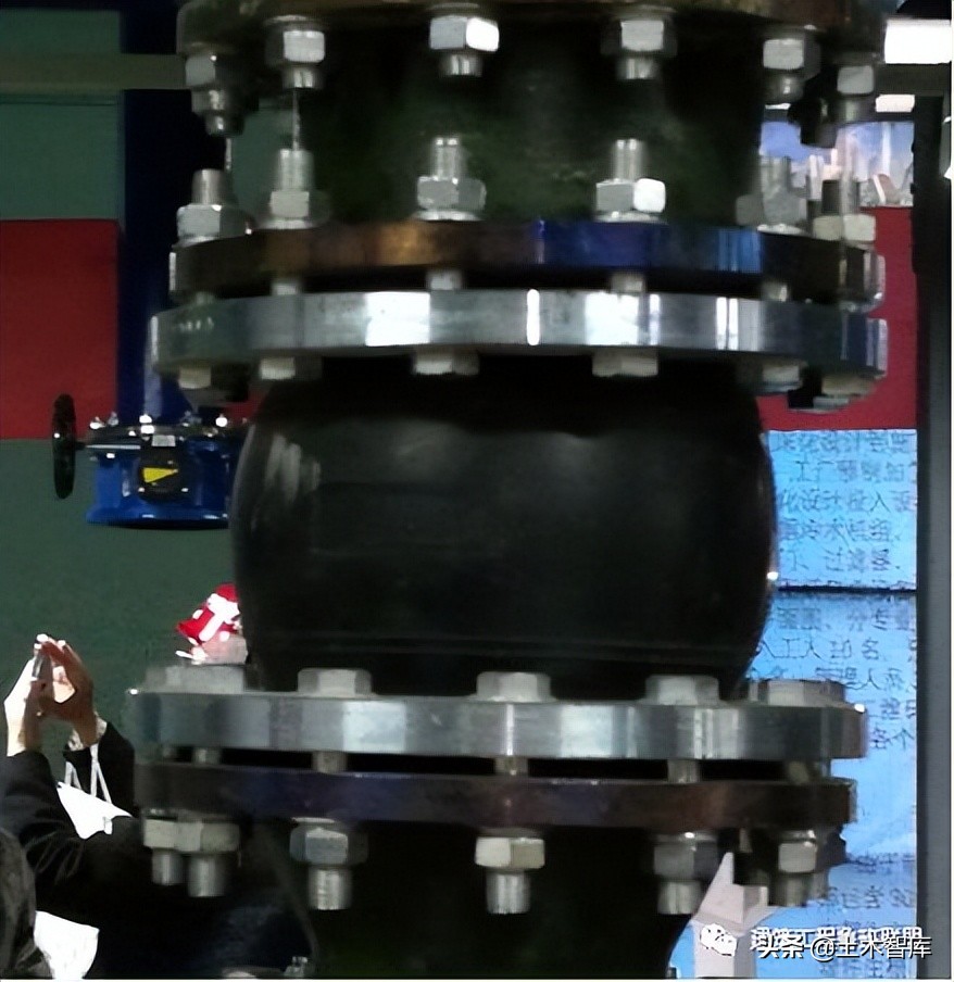 管道吊模施工的标准做法,背压式汽轮机蒸汽管道连接标准