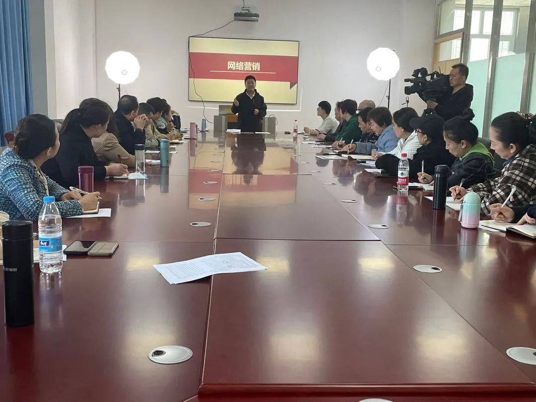 #促就业保民生#培养互联网营销师助推创业就业新形态