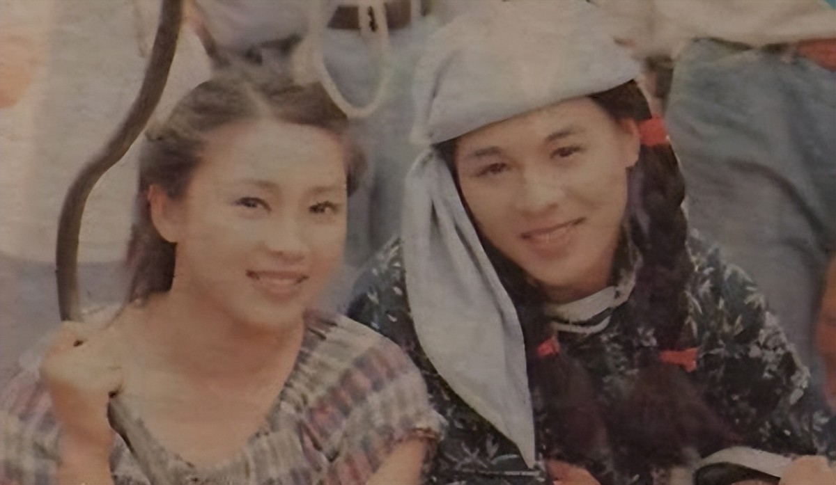 黄秋燕和李连杰有几个孩子,黄秋燕的两个女儿还认李连杰吗