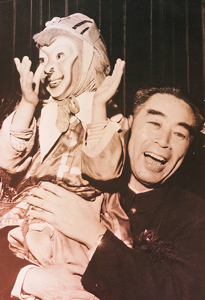 名和利,救不了六小龄童