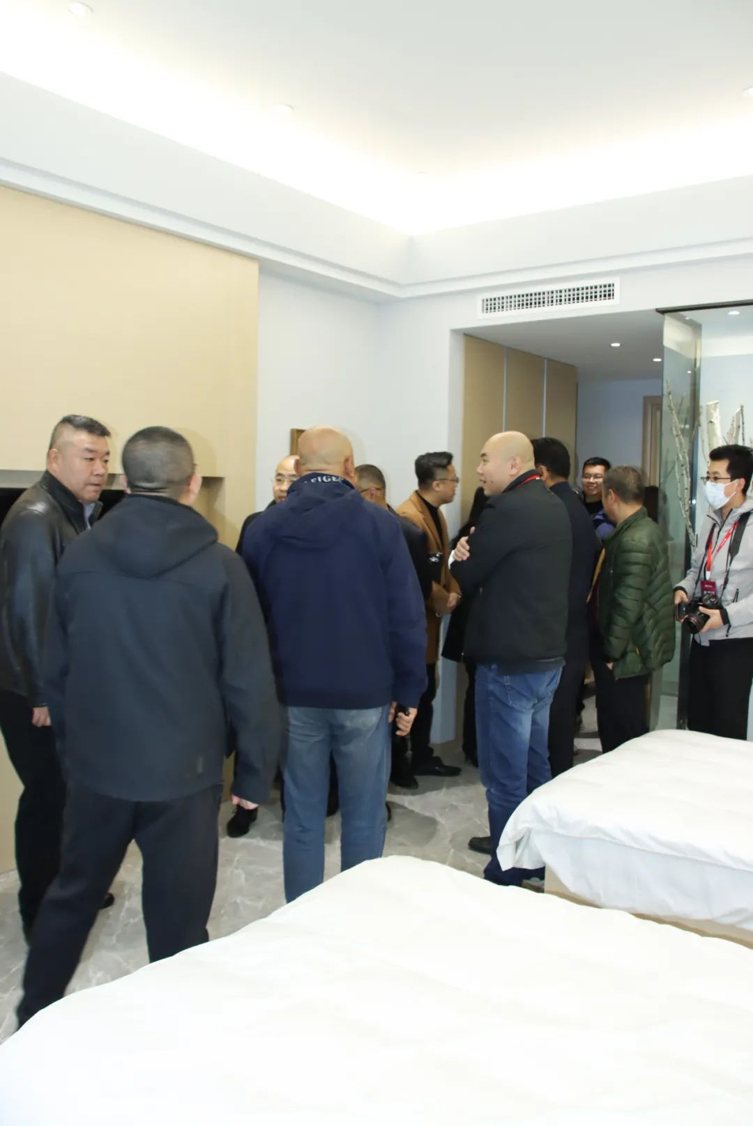 灞辫タ濂囩編姗辨煖,灞辫タ濂囩編鍘ㄦ煖绉戞妧鏈夐檺鍏徃