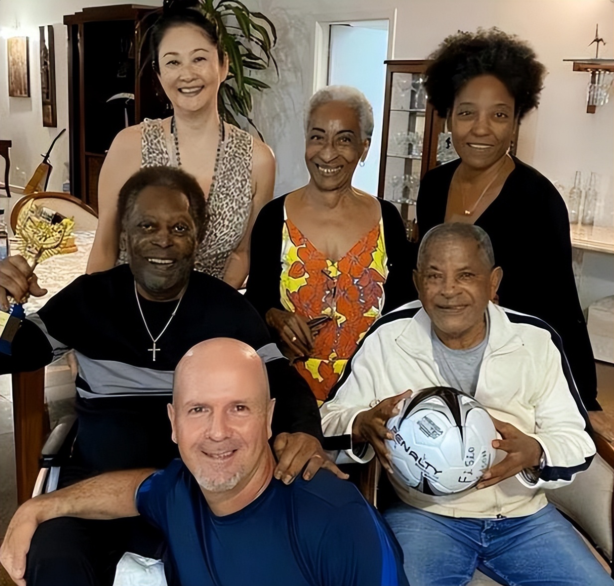 球王贝利近照80岁仍老,球王贝利37岁的时候厉不厉害