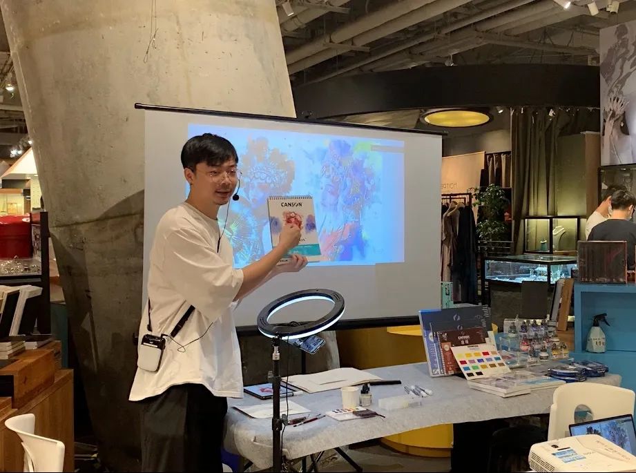 他是抖音水彩第一人，画面充满水墨意境，质感优秀！150万人盛赞