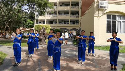 前方高能谁演的,前方高能校园歌手演唱瞬间