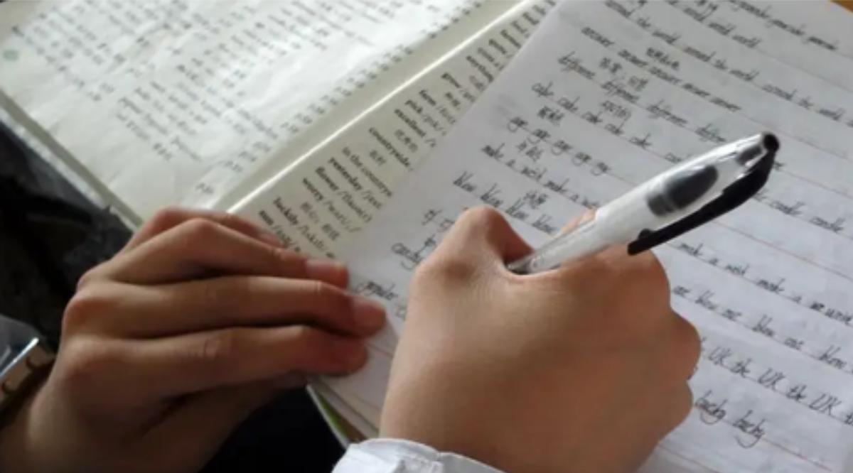 江苏救助女孩,女工救助男孩不求回报