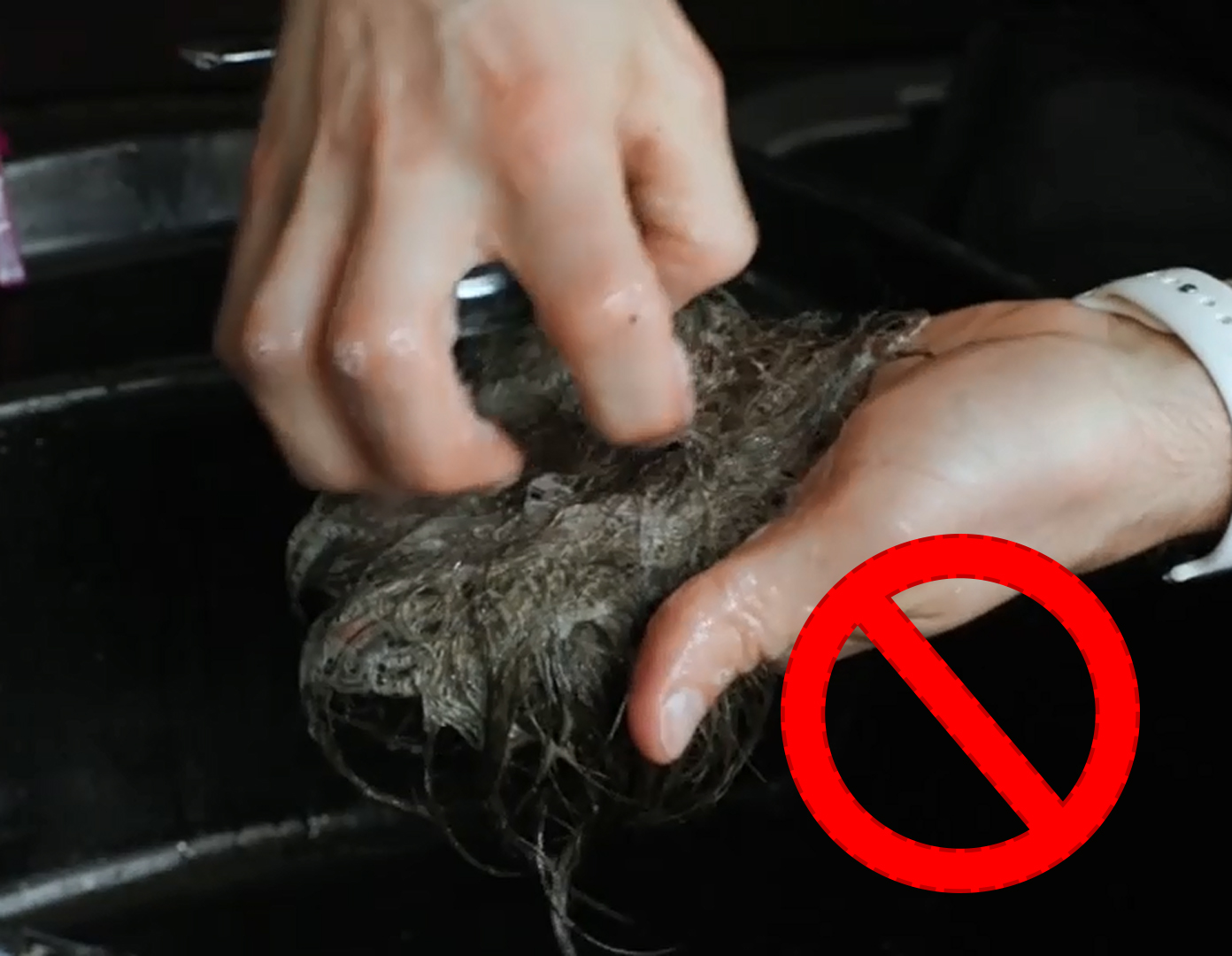 戴假发用的胶怎么清洗,假发上的粘胶怎么清理