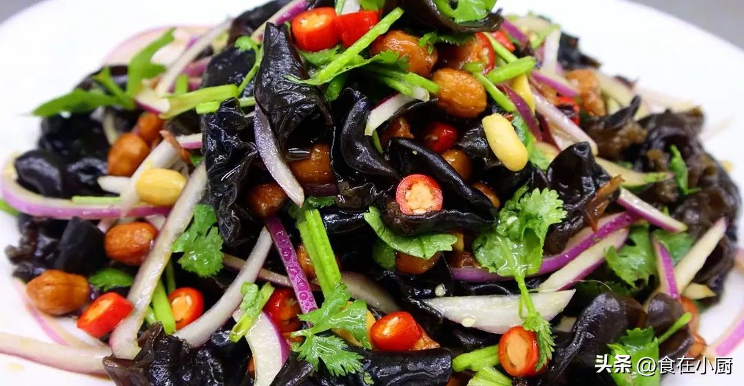 木耳直接用清水洗就可以了吗,新鲜木耳怎么清洗才能除虫卵