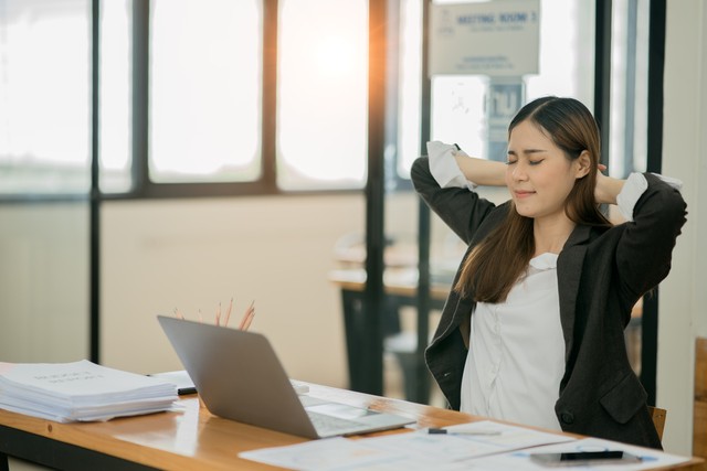 工作心累压抑憋屈的句子发朋友圈,如果工作让你很压抑很心累怎么办
