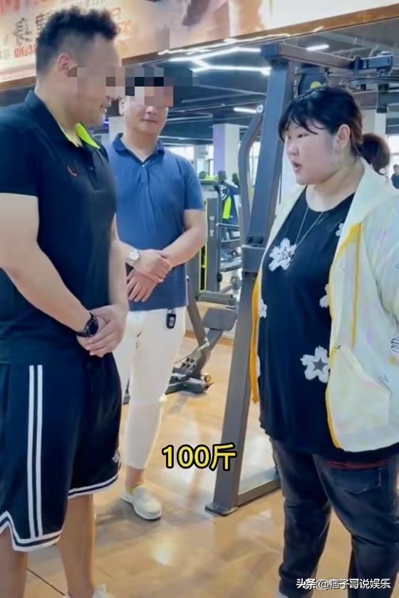 大衣哥儿子和媳妇儿的最新消息,大衣哥儿子小伟订婚了吗