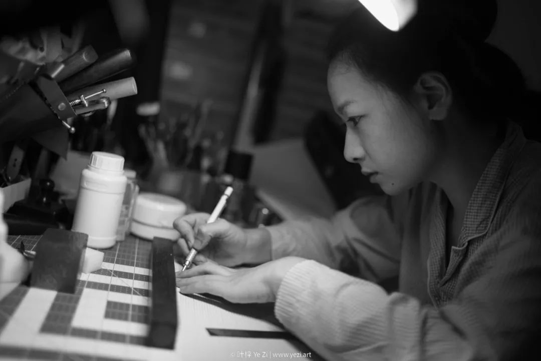 35mm定焦镜头能虚化吗,35mm定焦头选2.8还是1.8