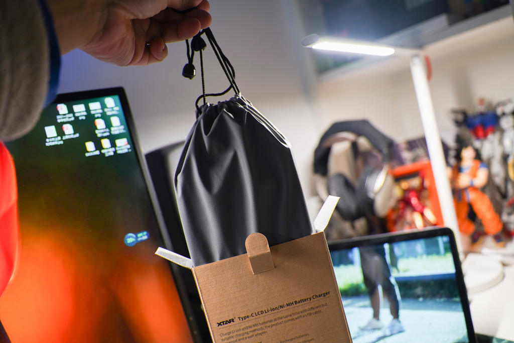 xtarvc4充电器评测,xtarvc4plus智能电池充电器拆解