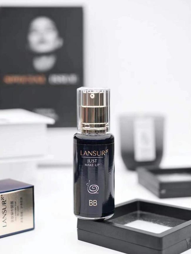 兰瑟bb霜遮瑕美白不脱妆保湿,兰瑟蜗牛bb霜遮瑕效果好吗