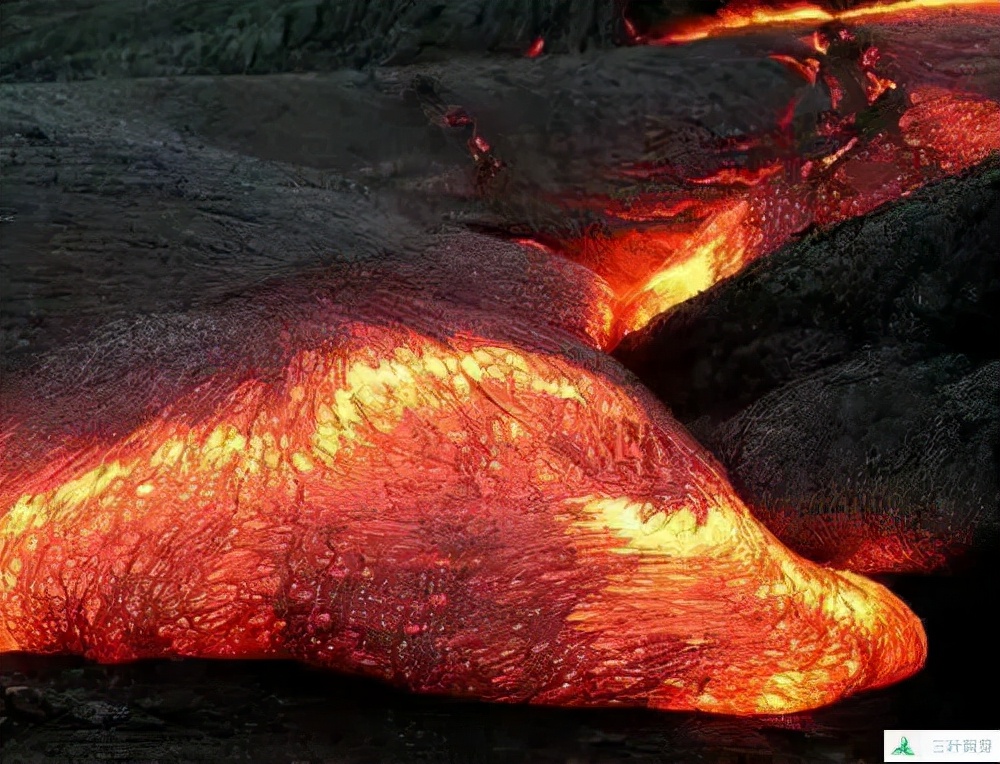 岩浆是红色的？对不起，我不认同