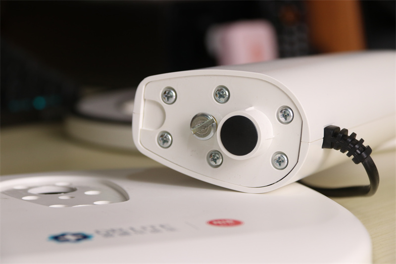 护眼灯推荐，独创NIR红光越用越健康！爱德华天使之光2专科级体验