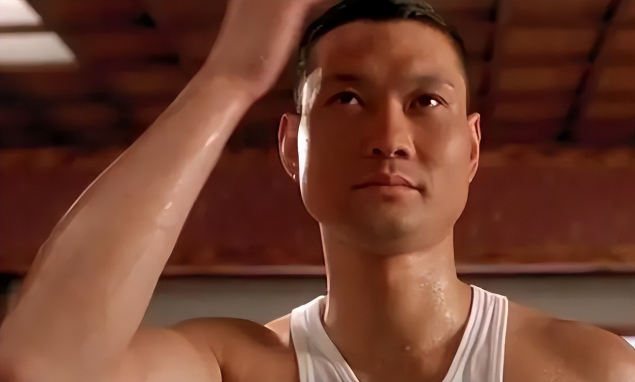 7次断手、全身100多针、大小便*禁失**，这些武打明星让人动容