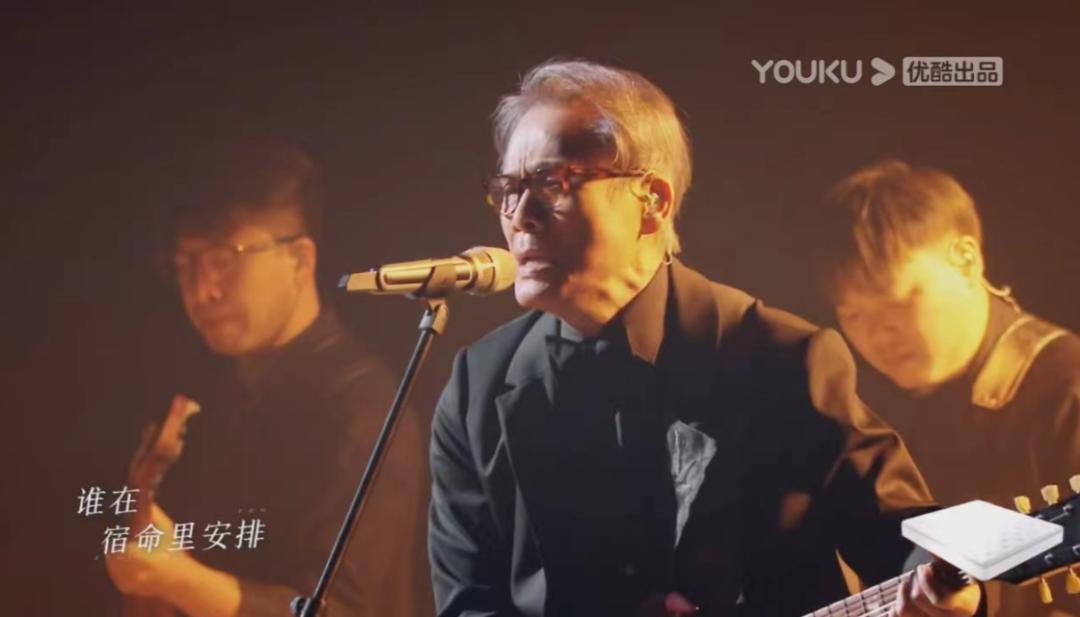 罗大佑早期经典视频,罗大佑年轻时的照片视频