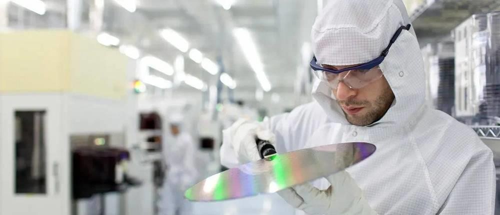 荷兰光刻机对华为手机的表态,荷兰光刻机表态