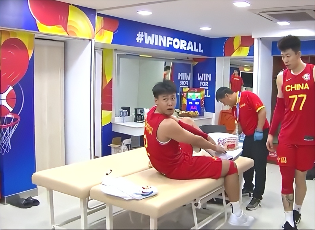 cba赵睿脚踝受伤,赵睿扭伤脚踝后续