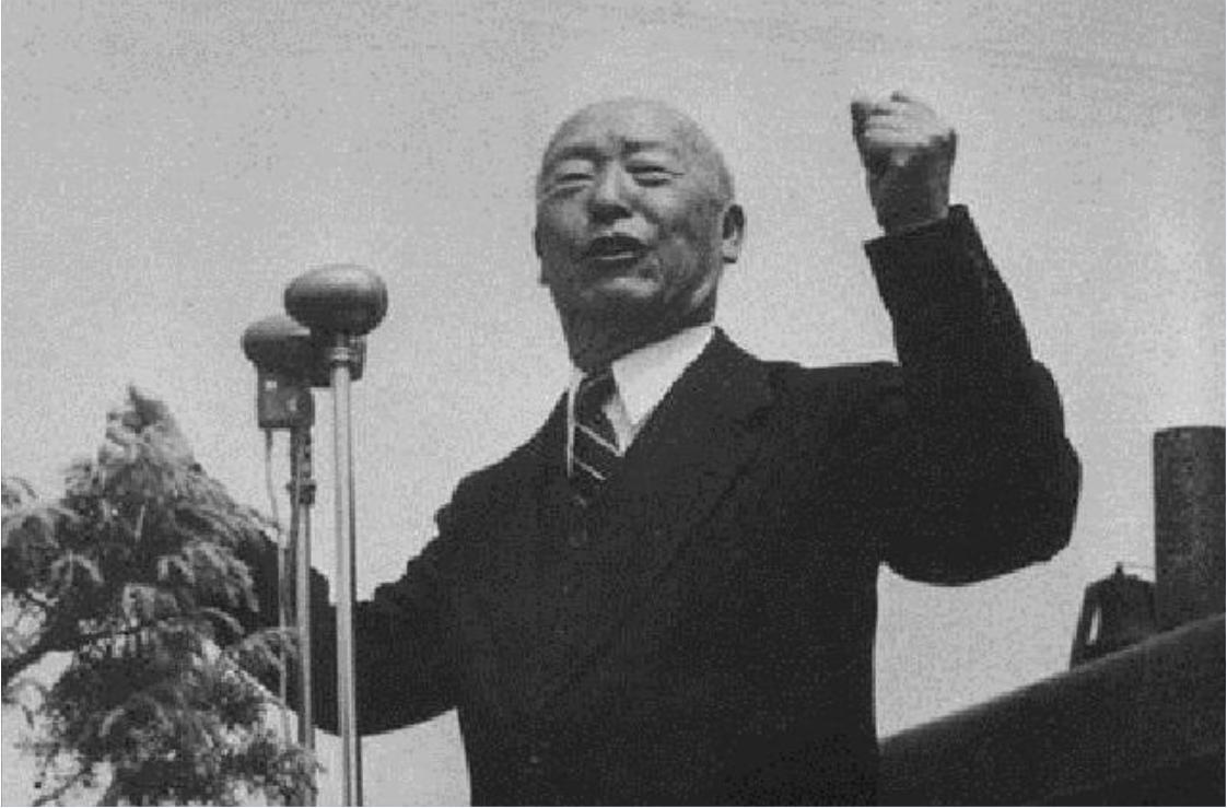 中美停战李承晚不服气,志愿军调大炮猛轰韩军,毛*东泽**:打服他