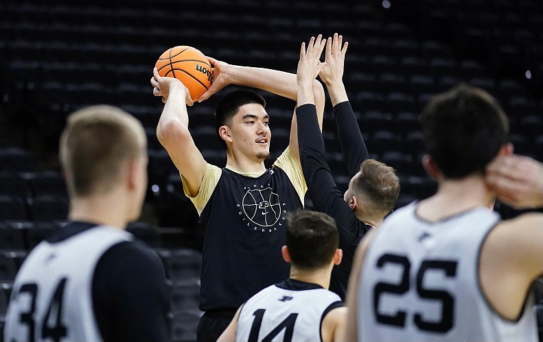 男篮新星中锋,男篮天才新星