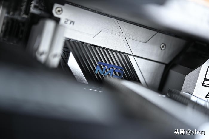 七彩虹主板b760和影驰760,七彩虹b760冰霜对比影驰b760