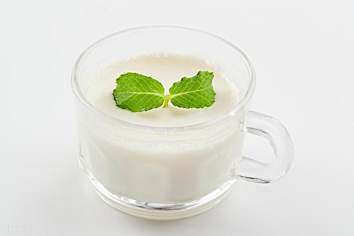 用小苏打和醋厕所水垢清除妙招,厕所水垢堵了用什么办法