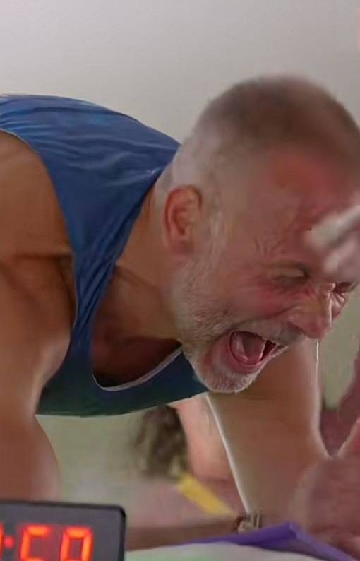 9小时38分47秒！捷克牛人平板支撑刷新吉尼斯世界纪录