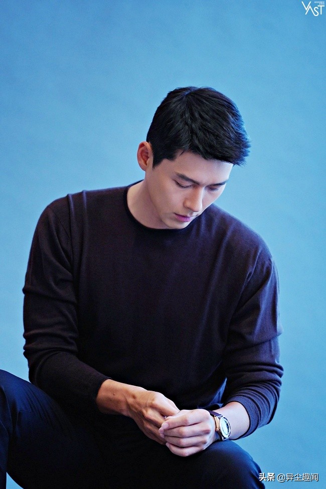 玄彬2022年最新「37张帅照」释出！禁欲白西装VS坏坏黑皮衣