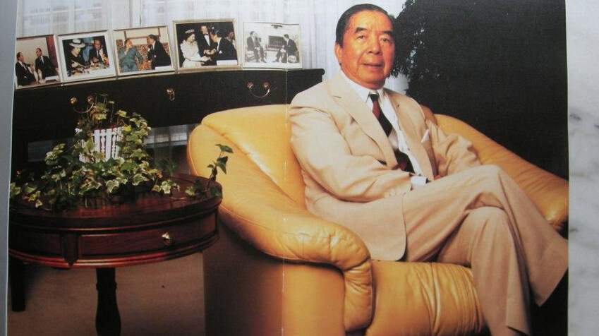 香港第一包租公，手上拥有15645套房产，一座商城每年就进账100亿