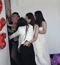 搞笑gif动图这位大哥性子很急啊,gif动图用不了