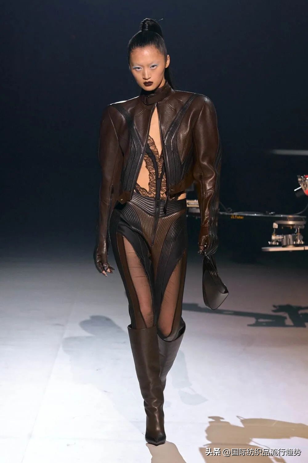 娜扎束脚哈伦裤,娜扎单眼皮连体裤