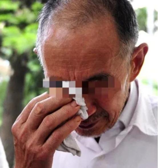 卖油条一分没赚还被罚款5万块,油条卖了半年被罚14万