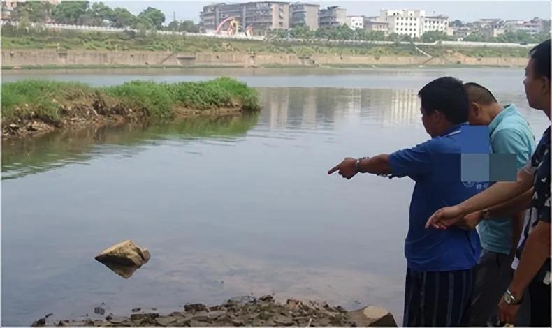 村民家的宠物狗叼回来一根脚趾头，牵扯出背后一起杀人抛尸长江案