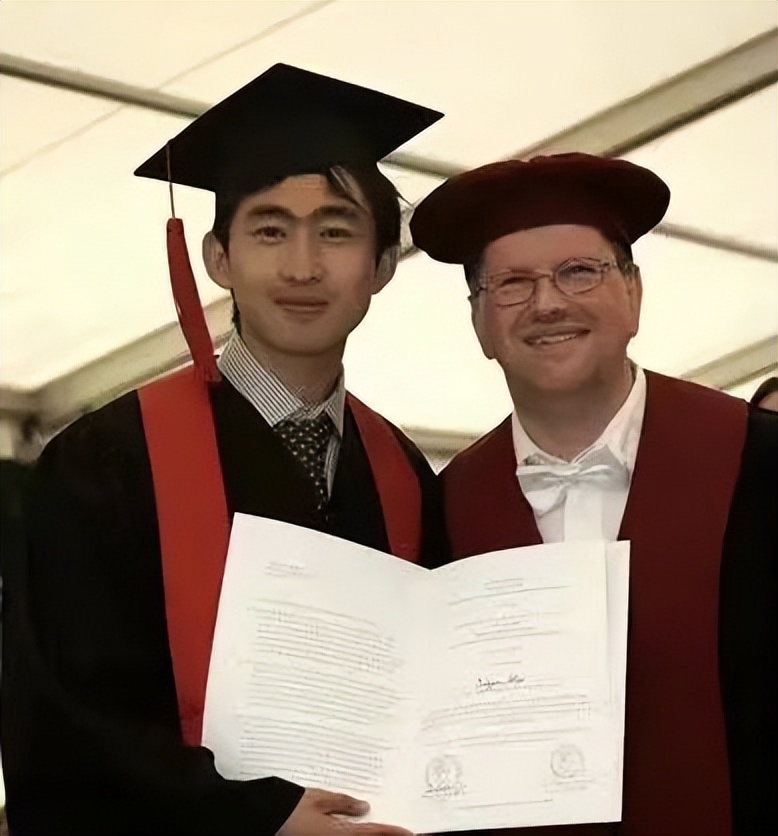 他放弃年薪千万的工作回乡创业,他辞掉几十万年薪的工作