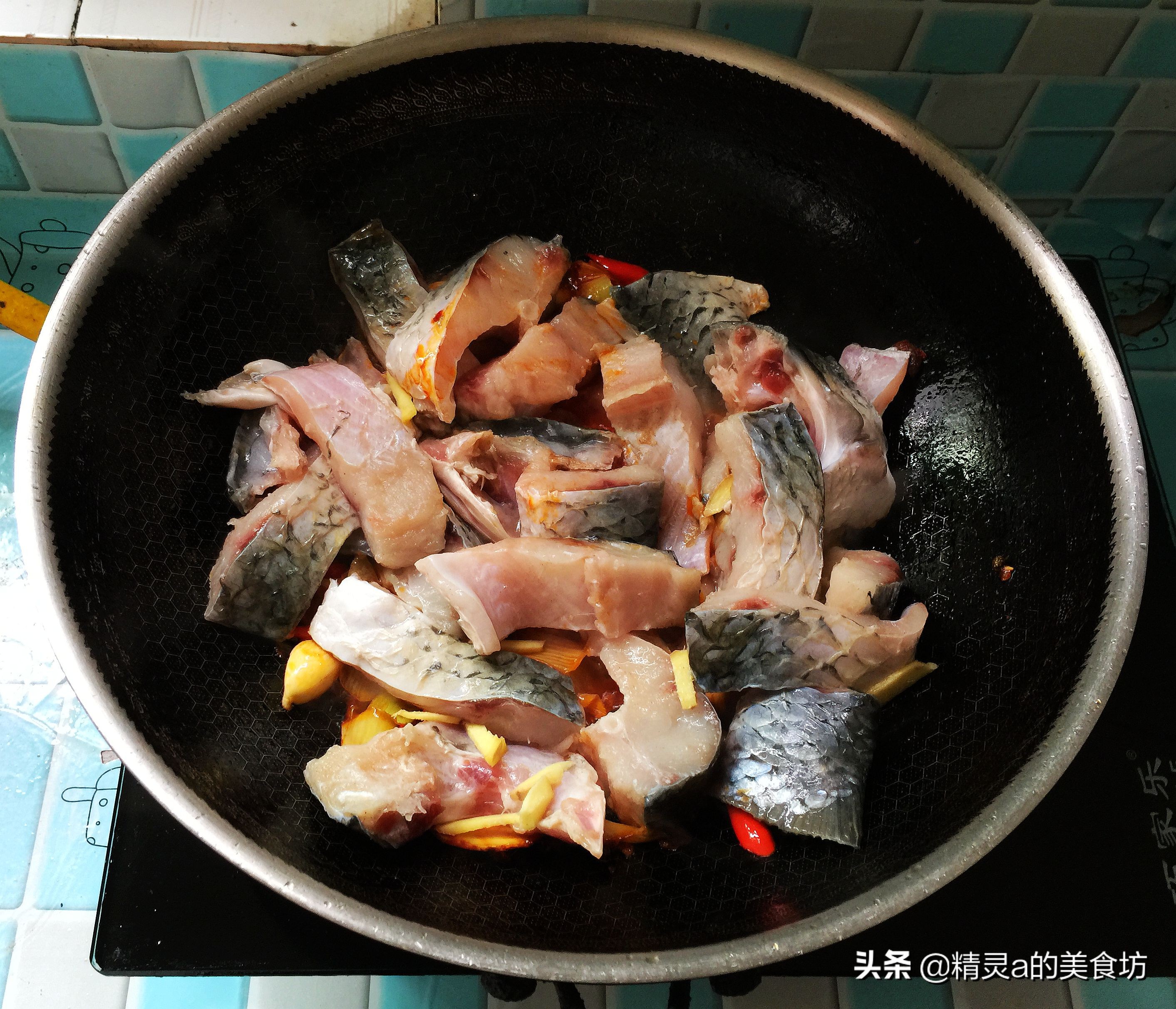 巧手小厨娘红烧草鱼块,家常炖草鱼酱汁浓郁简单美味