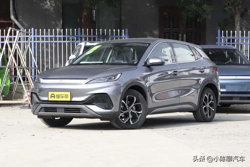 比亚迪元plus价格5.39-24.38万,比亚迪元plus510km旗舰版驾驶