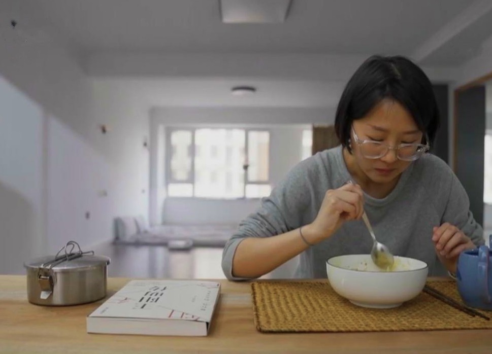 断舍离家里只有9件家具,断舍离家电家具