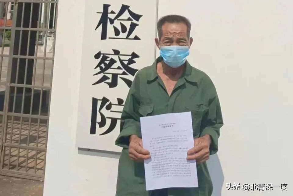 7旬老人护孙砍伤酒后闹事者获刑,老人护孙砍伤闹事者获刑